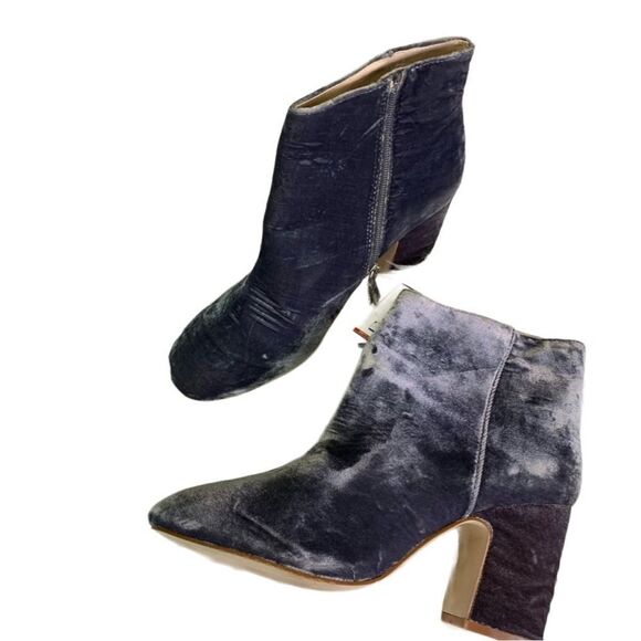 NWT ZARA Gray Velour Ankle Boots, 40/US 9 Flawed Pls Read Desc and last photo - Picture 2 of 9